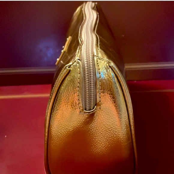 Michael Kors cosmetic bag - Picture 3 of 5